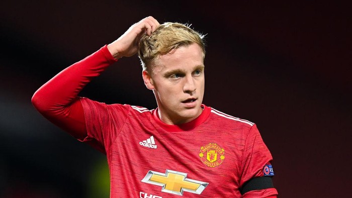 Dony van de Beek Bakal Tinggalkan Man United